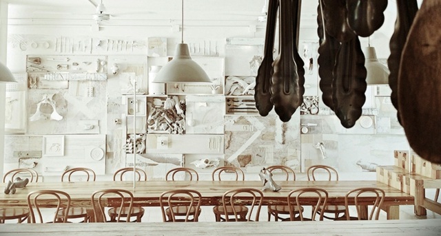 Pohľad na kuchyňu-na-stole