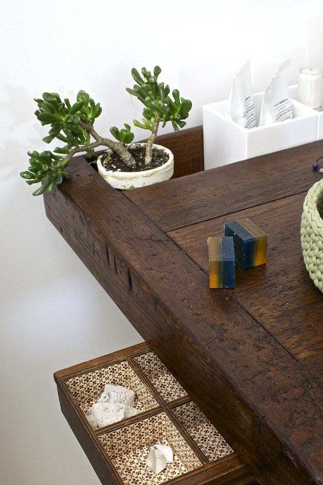 Rexa Dizajnová rustikálna skrinka pod drevák