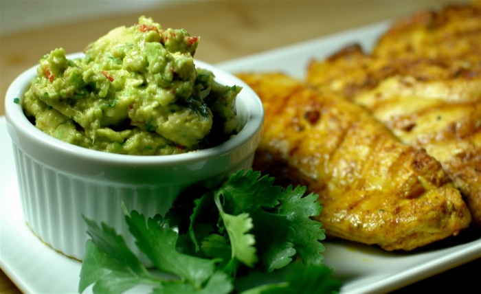 Kuracie mäso s avokádovou omáčkou na predvianočný obed Nápady na servírovanie kuracieho mäsa z avokáda, silvestrovské menu