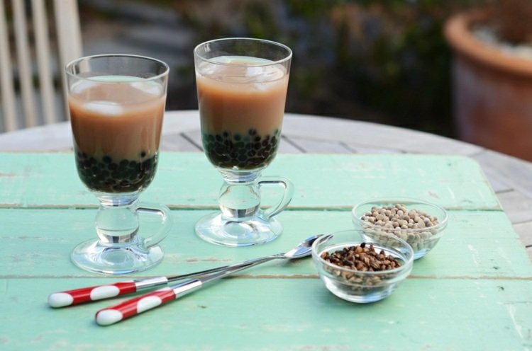 Káva smotana mlieko bublina čaj nápoj popoludní