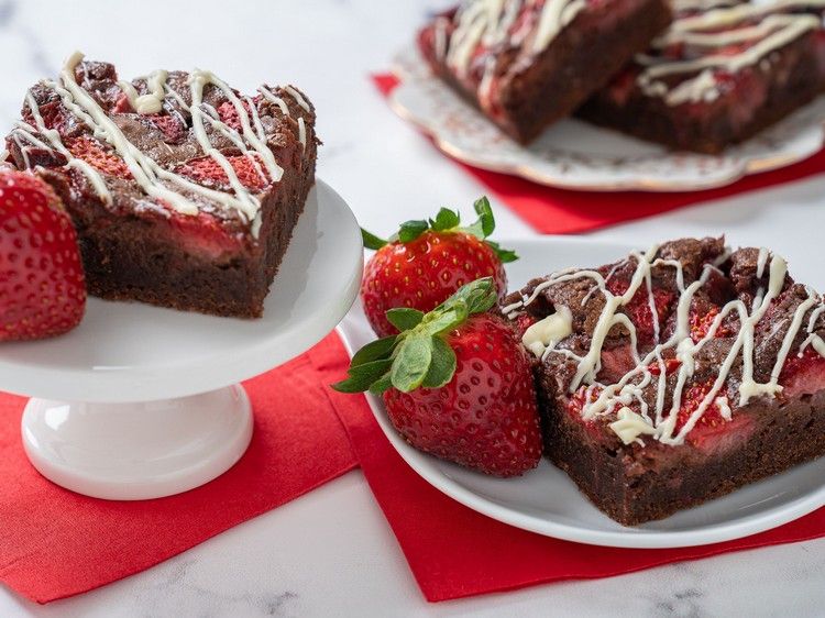 Jahodový koláč s bielou čokoládou