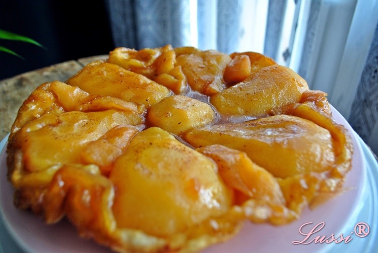 Recept-jesenny-dezert-hruškovy-tatarovy-tatinovy-dort-lahodny-karamel-roztopeny