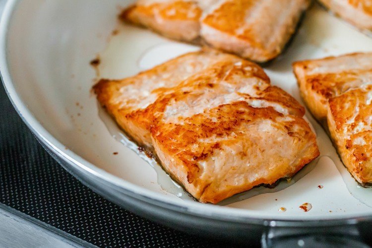 panvica vyprážať recept losos špenát smotanová omáčka