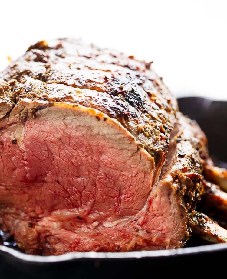 Pečené hovädzie mäso rebrá recept rúra cesnakové bylinkové maslo