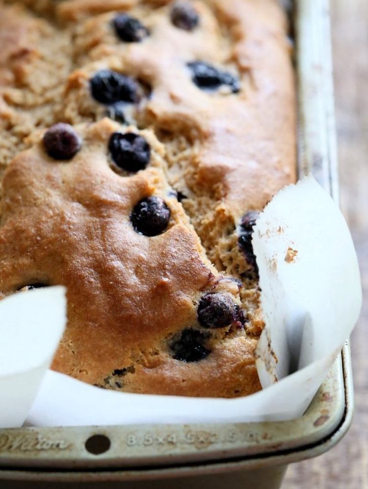 Recepty-cícerová múka-čučoriedkový-koláč