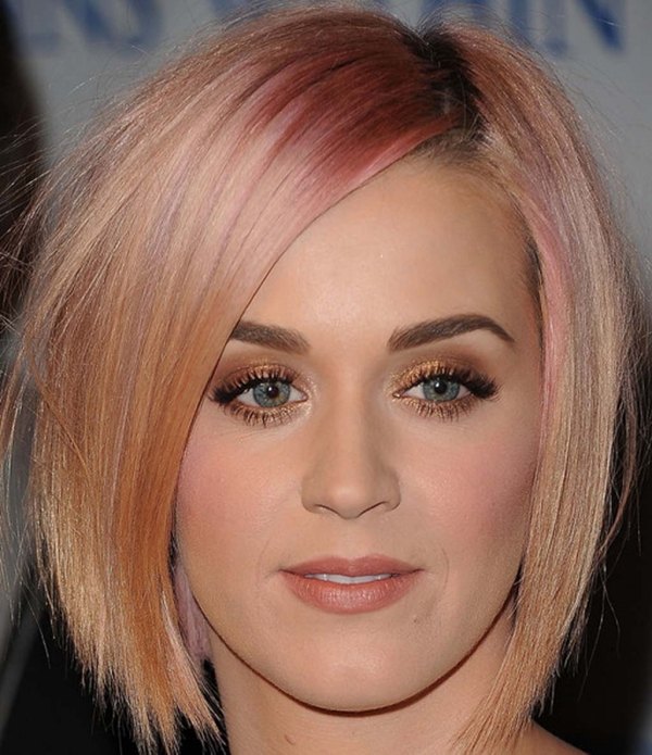Ružové vlasy Katy Perry Ružovlasá-Katy-Perry-krátka