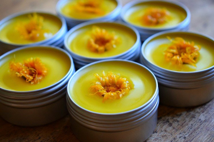 Na čo je nechtíková masť dobrá?