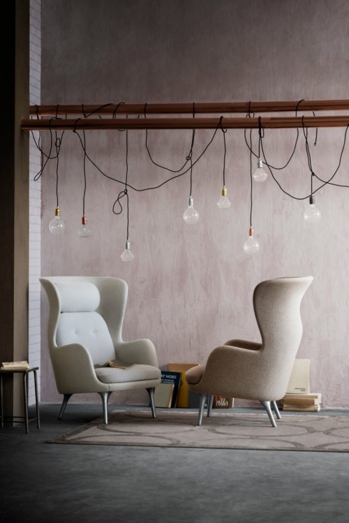 kreslo pastelových odtieňov od jaime hayóna