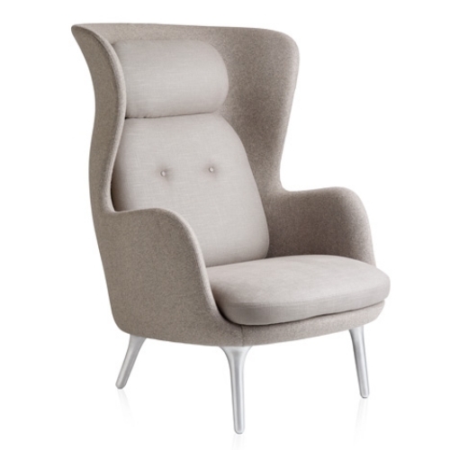 dizajn kresla béžovej farby od jaime hayón