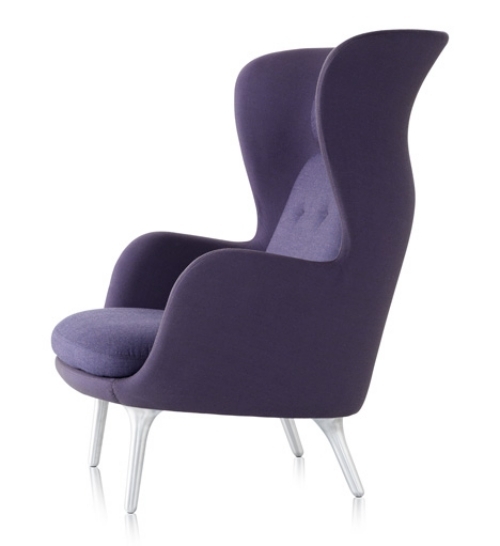 fialové fialové dizajnové kreslo od jaime hayón