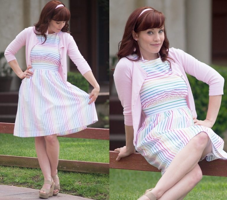 Šaty Rockabilly s pruhovanými vzormi a ružovou vestou Rockabilly-Šaty-Outfity-Prúžky-Motívy-Vesta