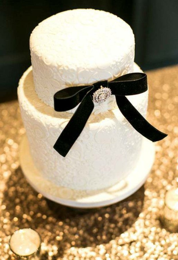 čierna stužka fondánová výplň trblietavý obrus