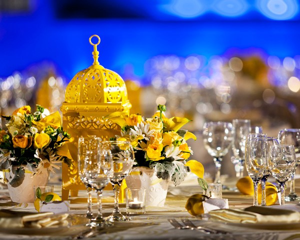 romantická svadobná dekorácia lampáš na kvety