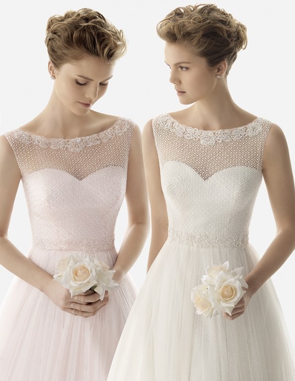 vintage-svadobné šaty-ponorkový-výstrih-čipkovaný-korálkový-vyšívaný-ružovo-biely