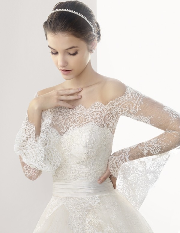 svadobné šaty-čipkované top-rukávy-carmen-výstrih