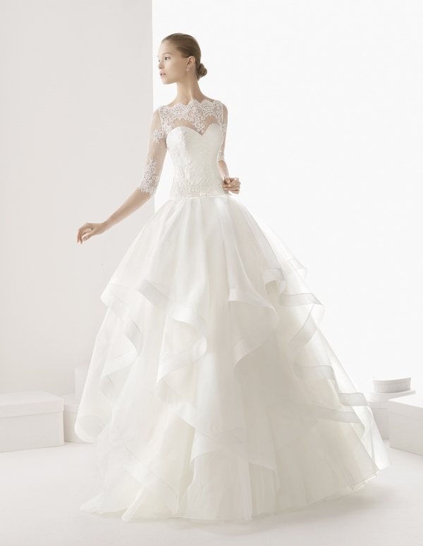 svadobné šaty-princezná-chantilly-čipka-top-srdiečkový výstrih