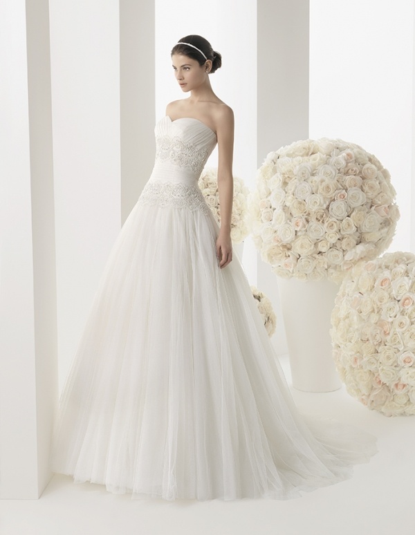 svadobné šaty-line-tyl-srdce-krk-živôtik