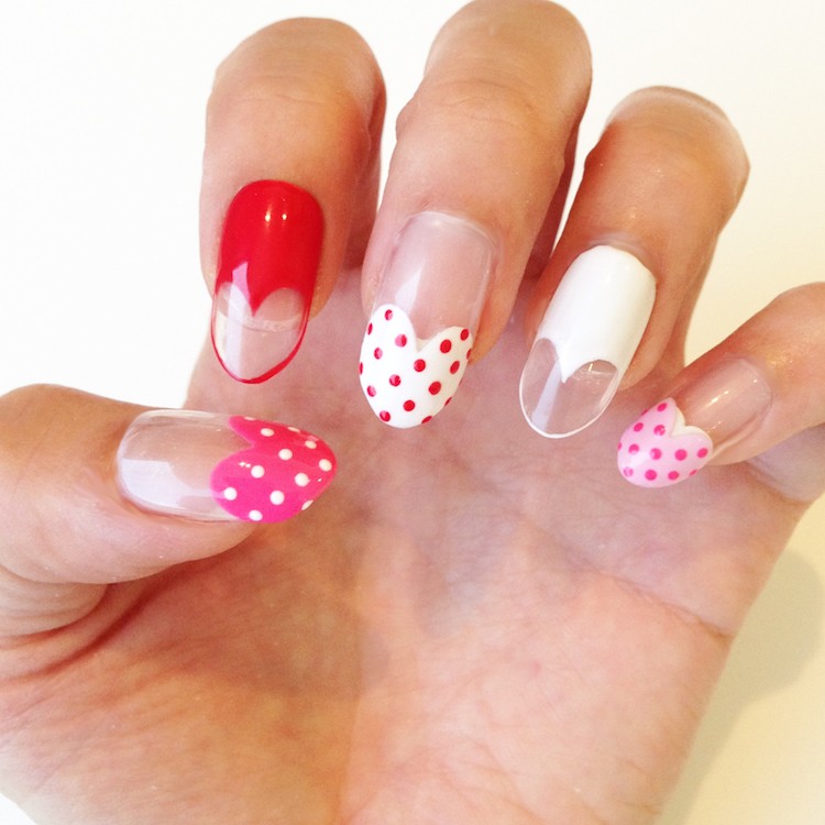 pink-nail-do-it-yourself-nail-designy-gélové nechty-bielo-ružovo-červené-srdiečka