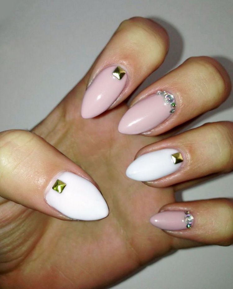 pink-nail-do-it-yourself-nail-designy-tip-biela-svetlo-ružová-zlatá