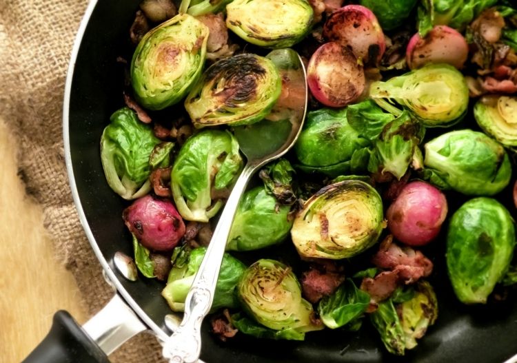 vyprážané vyprážané ružičkové klíčky pripravte lyžicu zeleniny