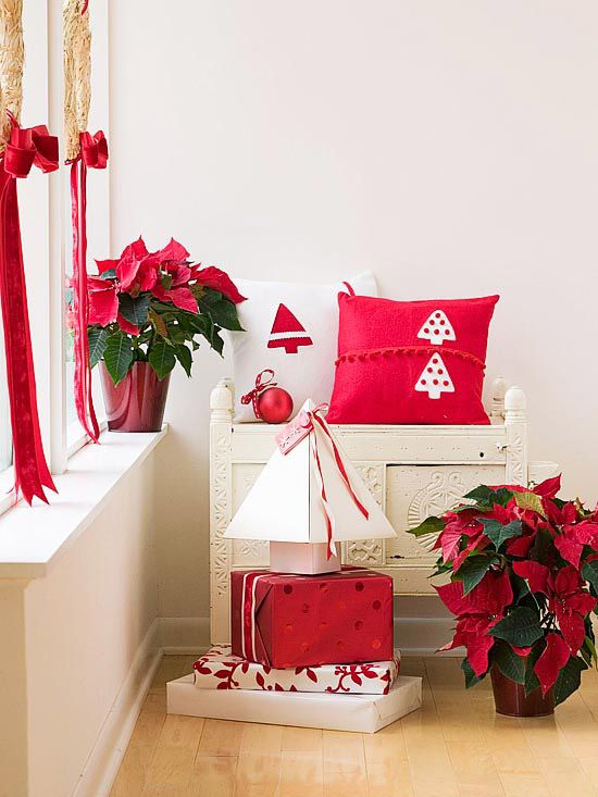 vianočná ozdoba vankúš vianočná hviezda červená stužka vianočné dekorácie nápady vianočná hviezda vankúš červená mašľa