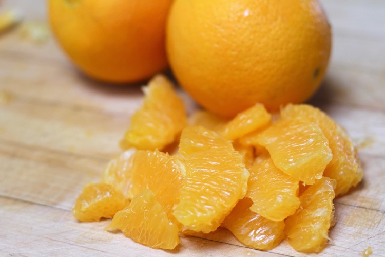 cvikla-šalát-recept-pomaranč-krájanie