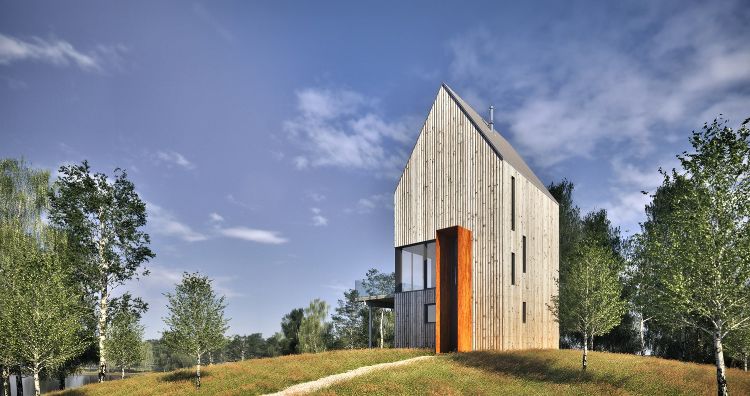 tichý prázdninový dom na jazere trojpodlažný výhľad zavrieť drevené obklady kanadské pobrežie leto