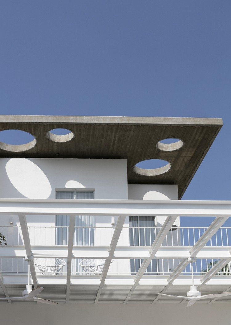 okrúhle svetlíky moderná architektúra Izrael
