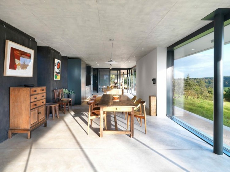 rustikálny nábytok - jedálenský kút - jedálenský stôl - kúzlo - skriňa - benzínová farba na stenu