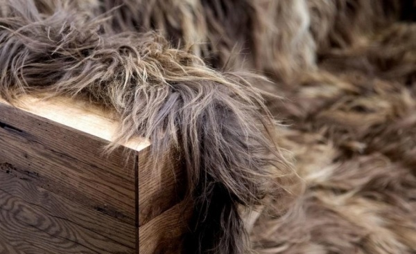 Kožušinový poťah hnedá nuansy výroba nábytku