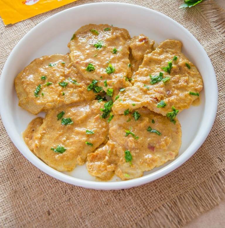 Bravčová filé Mascarpone syrová omáčka petržlenová vňať