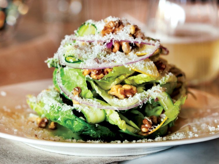 Pripravte si šalátový recept cibuľové krúžky orechy