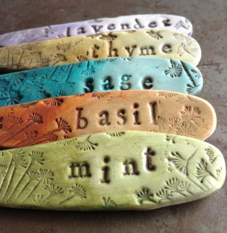 Nápady na soľné cesto do záhrady - označte rastliny vlastnoručne vyrobenými znakmi