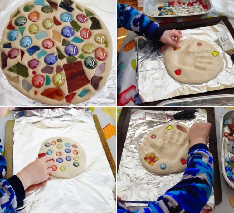 Ozdobte kotúč kamienkami na umiestnenie vonku