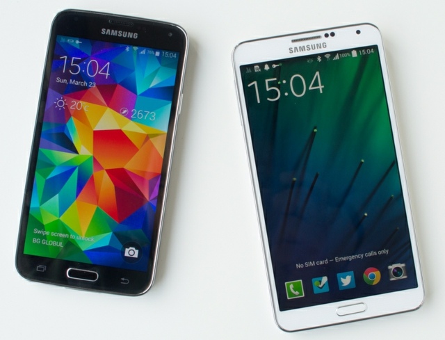 Samsung Galaxy S5 farby biela čierna Predná strana Galaxy S5 má bielo čiernu farbu