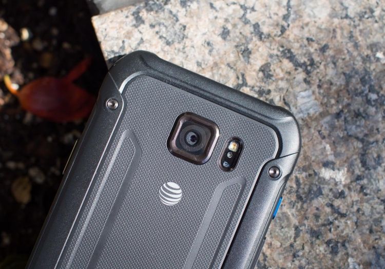 samsung-galaxy-s6-aktívna-mobilná-kamera-16mp-antracitový model