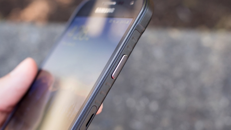 samsung-galaxy-s6-aktívny-mobilný telefón-vypínač-bočného-tlačidla-voľby