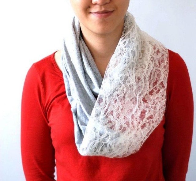 šál-urob si sám-čiastočne-sivé-tričko-čiastočne-čipka