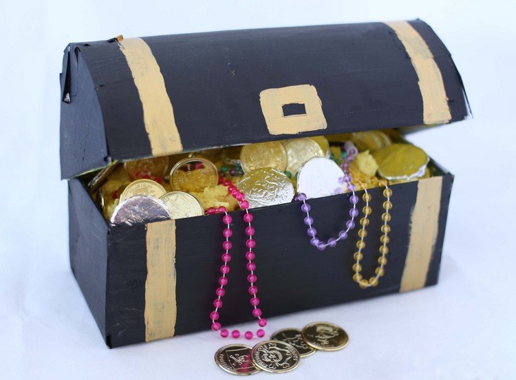 Pokladnička-drotár-kartón-farba-mince