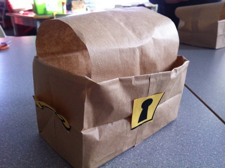 pokladnička-drotár-papier-papierová taška