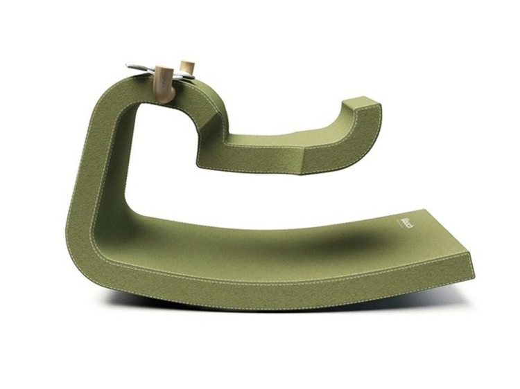 Moderný drevený model hračky z kože