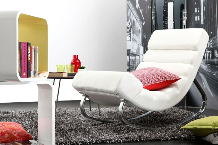 Kovový rám a povrchová úprava koža alebo čalúnenie Hojdacie kreslo v obývačke