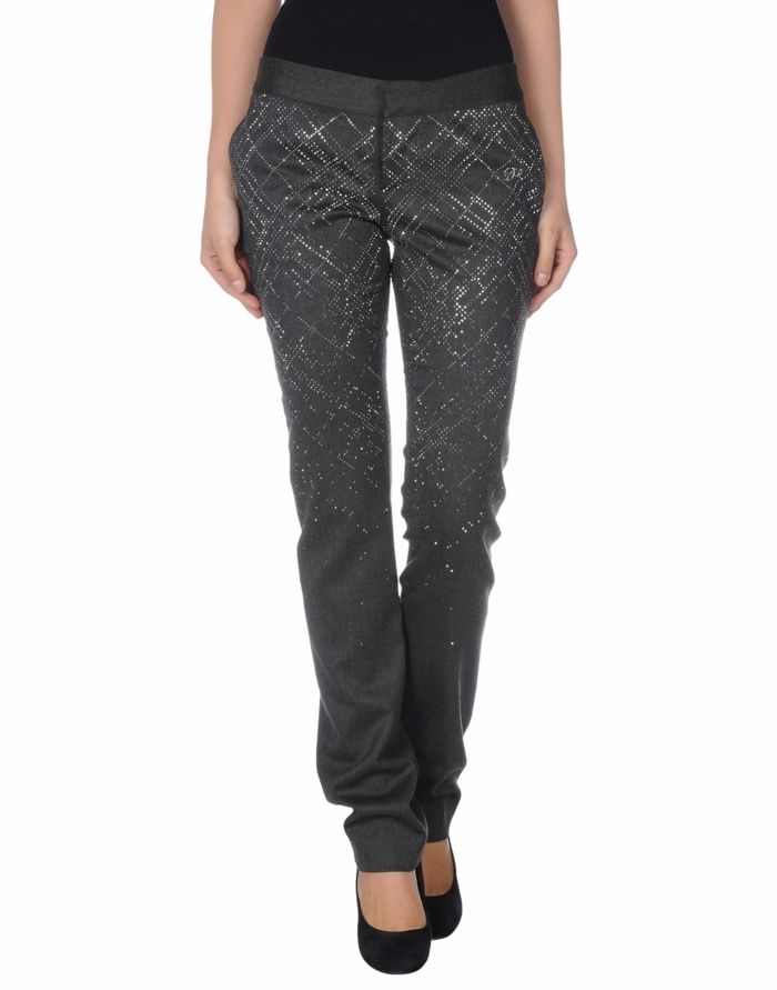 Čierne nohavice Dsquared2 s kamienkami cez yoox Dsquared2-nohavice-vyrobené z vlny-zdobené-s kamienkami
