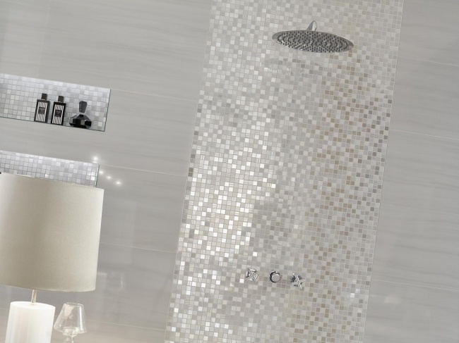 strieborná mozaika dizajn kúpeľňových stien láska dlaždice Stenový mozaikový dizajn steny v kúpeľni obkladmi lásky