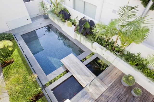 Dizajnové nápady korytnačka rybník koi rybí trávnik drevená terasa