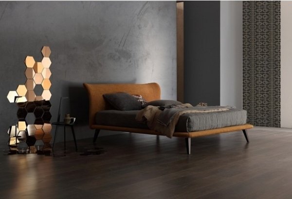 Spálňa jednoducho segmentovaný dizajn nástenného zrkadla