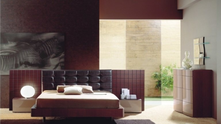 Vytvorte si modernú spálňu v červenej farbe spálňa moderná červená farba elegantná kožená komoda