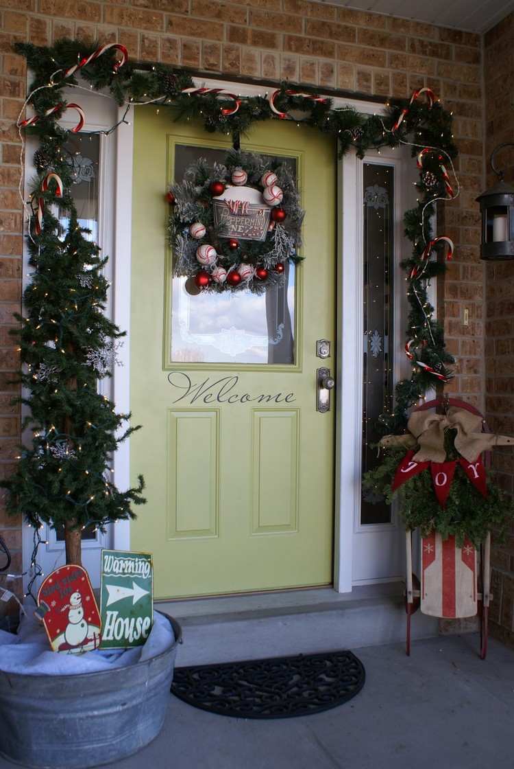 deco dom vstupné girlandy dvere veniec sánky