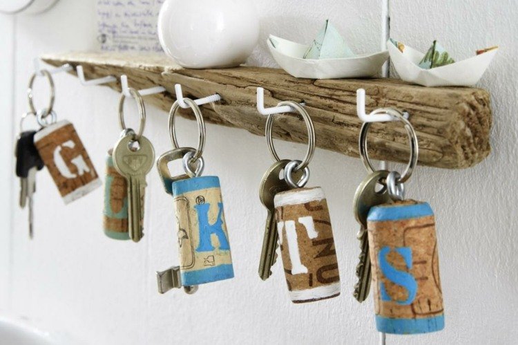 kľúčenka-urob si sám-korkové-písmená-držiak-kľúča-drevené-raketoplány