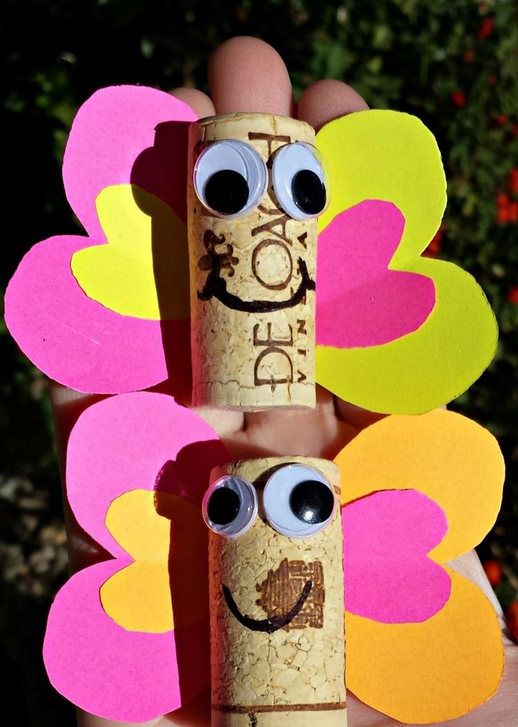 motýle-drotár-deti-korok-nápad-srdce-krídla-konštrukcia-papier-krútiť očami